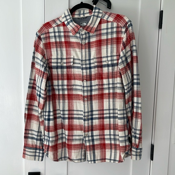 The North Face Men’s Flannel Size Medium, color: red, white and blue - Picture 1 of 4